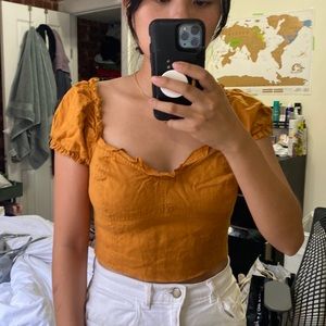 [SOLD] Aritzia Wilfred burnt Orange puff sleeve crop top